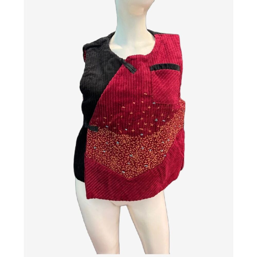 Buykud Red Black Embroidered Corduroy Vest Womens Size M NEW WITH TAGS